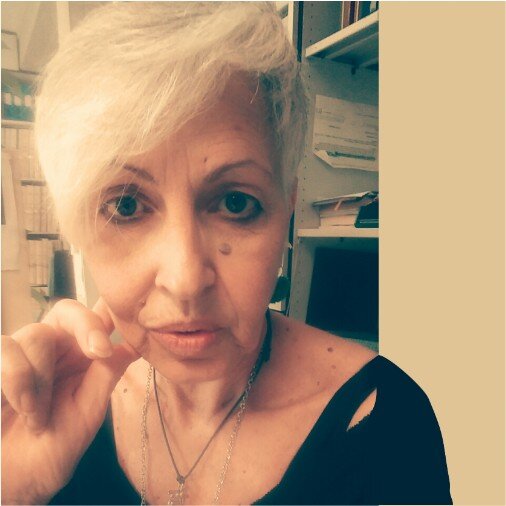 Angela Mariani Autrice del libro della casa editrice Edizioni Italiane con sede in Umbria